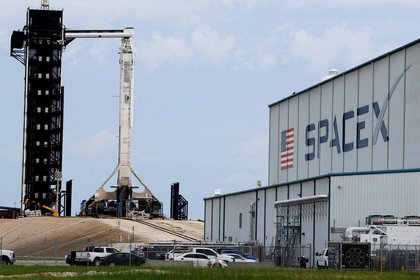 SpaceX weighs June 2026 IPO at US$1.5 trillion valuation: report