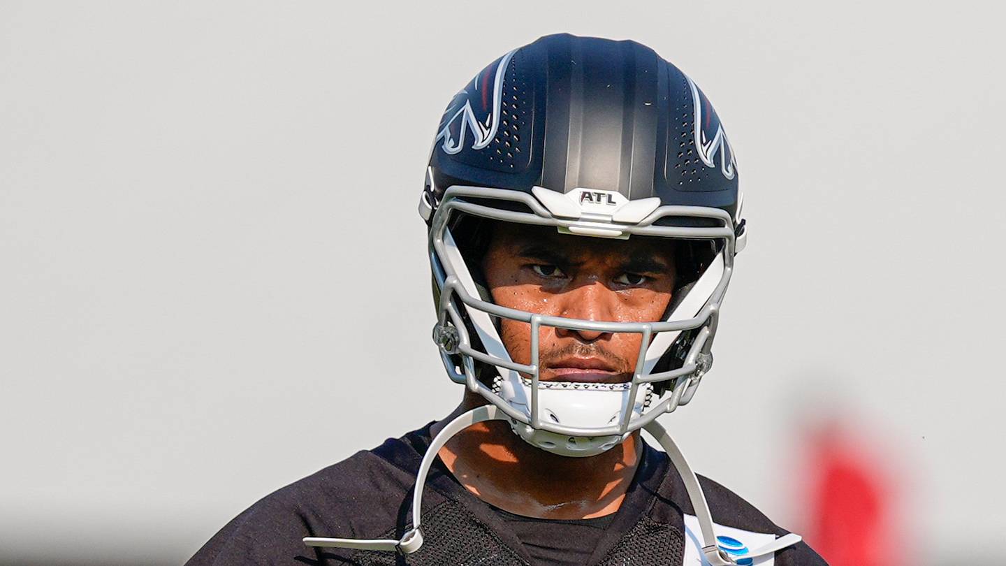 Tua Tagovailoa is starting to increase his lead in Falcons' QB competition