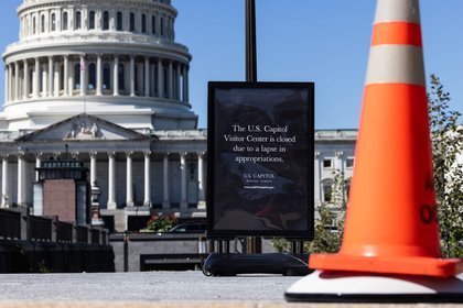 Shutdown sends campaigns into overdrive to seize on government chaos
