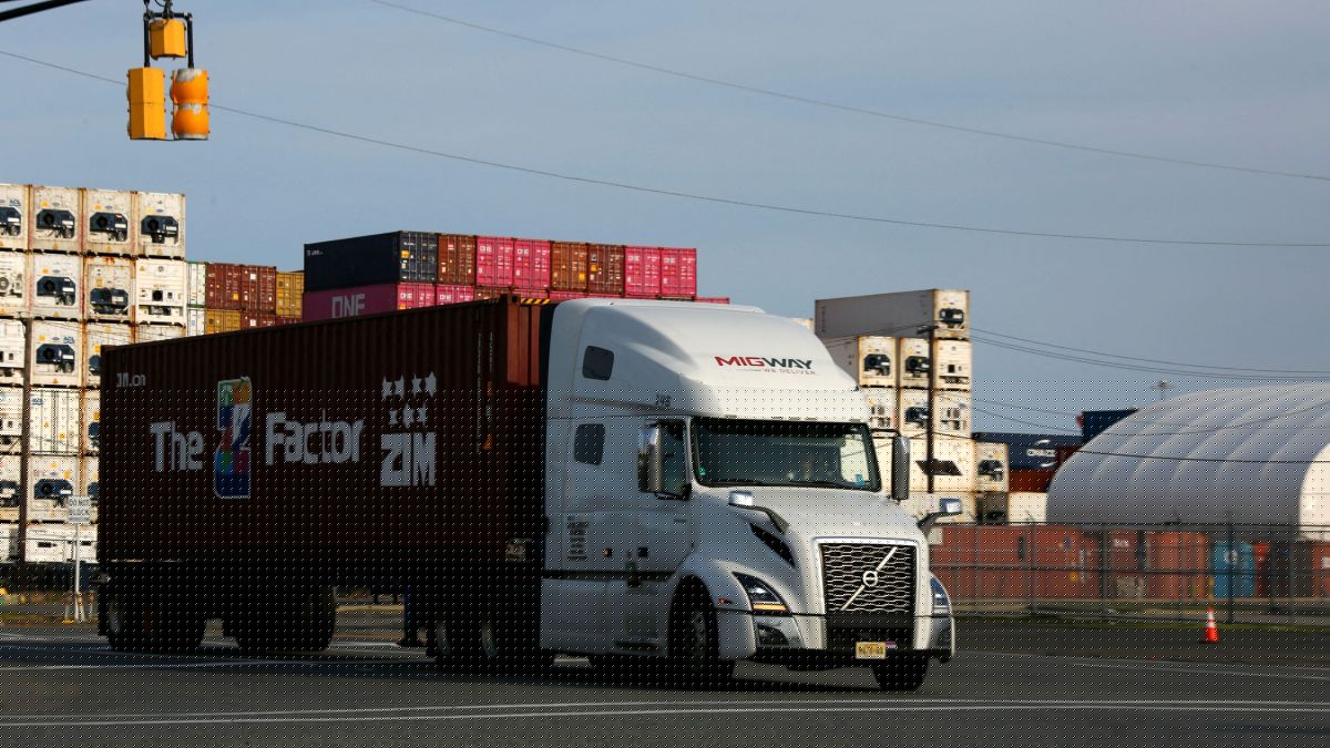 Transportation Department wants veterans to become truck drivers