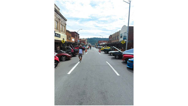 44th annual Show & Cruise sees more than 150 registered cars
