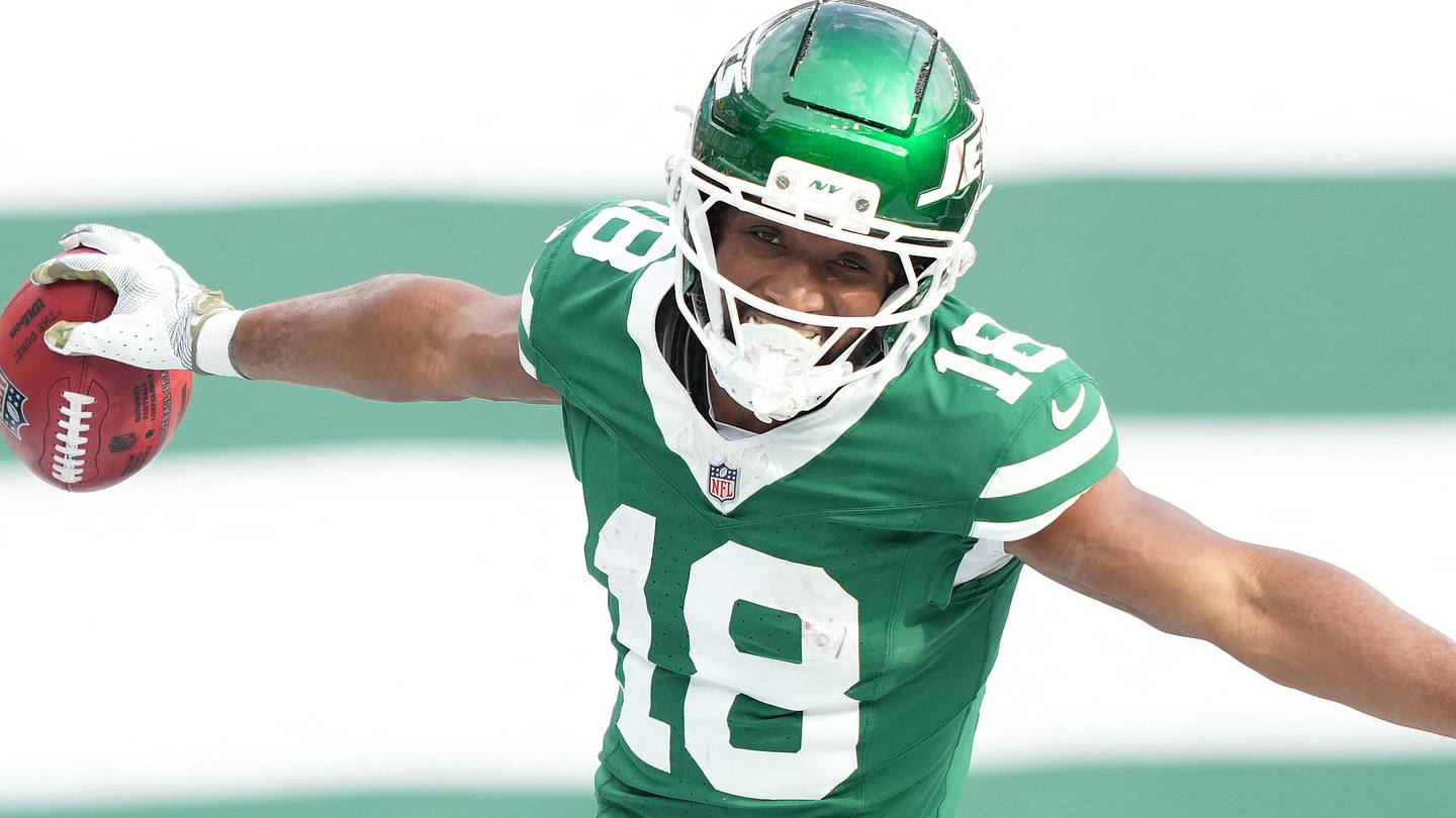Isaiah Williams wasted no time creating legitimate buzz at Jets training camp