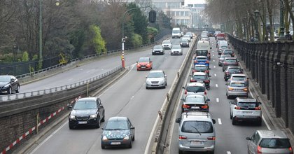 Un camion coincé dans le tunnel Botanique : longues files sur la petite ceinture