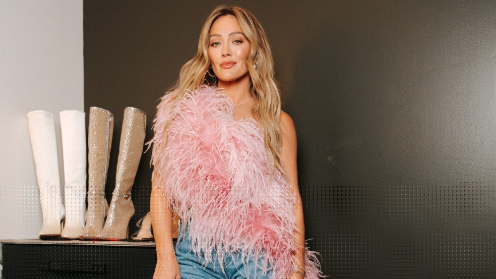 Hilary Duff Performs Her ‘Lucky Me’ World Tour Shows in Custom Gianvito Rossi Designs