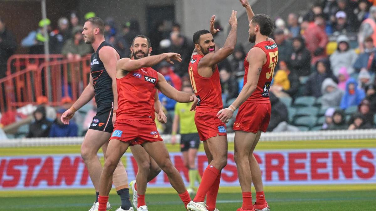 Rowell stars as Suns break 10-game losing streak