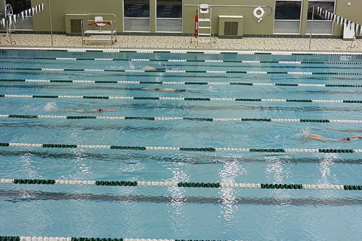 Wyoming Girls’ Swimming Powers Into Week 6 With Invites and Rivalry Clashes