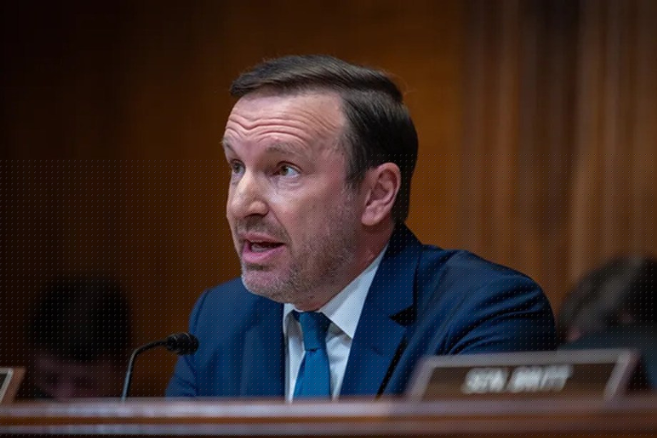 US senator says Trump has ‘lost’ Iran war