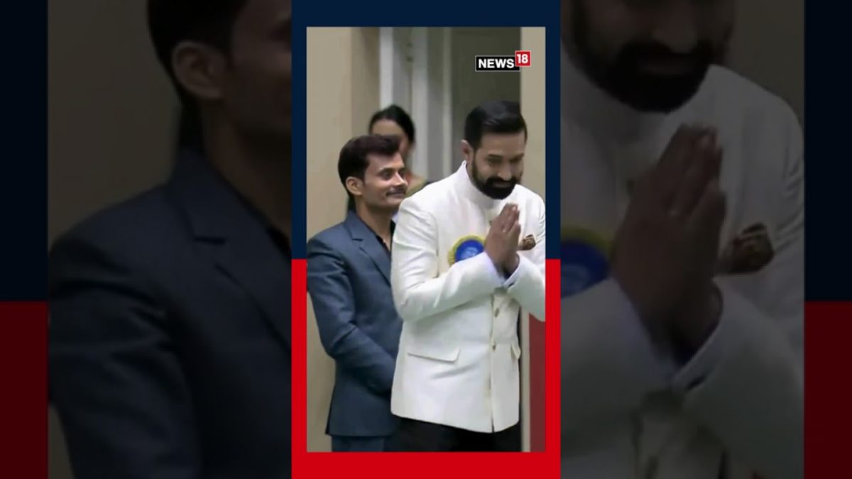 President Droupadi Murmu Presents Vikrant Massey with National Film Award for ‘12th Fail’ | N18S