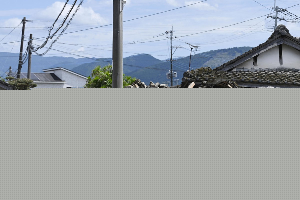 Why does Japan experience so many large earthquakes?