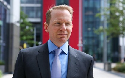 Lloyds boss defends banks after Farage threatens tax raid