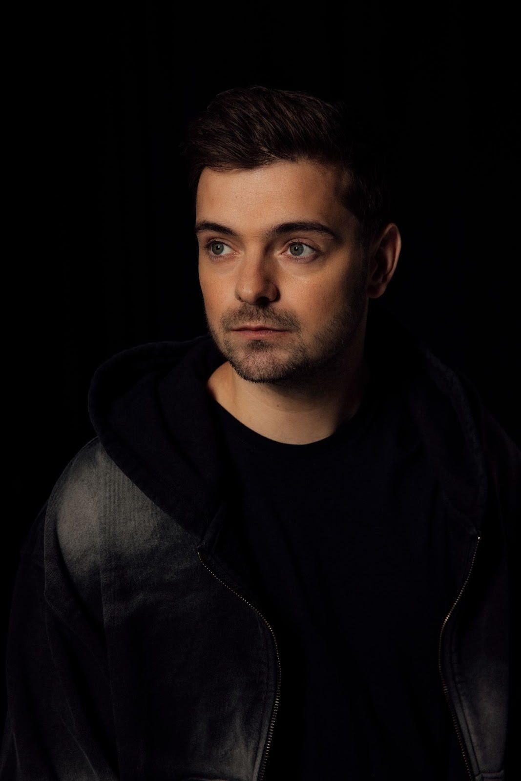 Martin Garrix Teams Up With U2 For Collaborative New Single “Fireflies”