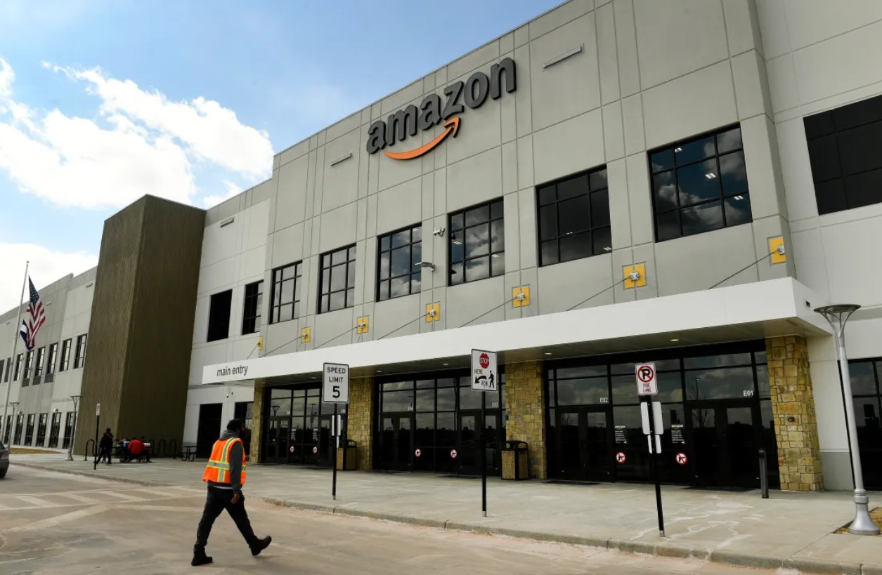 Fleet owner framed employees to hide his self-dealing, they claim in $3M lawsuit