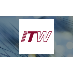 HB Wealth Management LLC Sells 5,554 Shares of Illinois Tool Works Inc. $ITW
