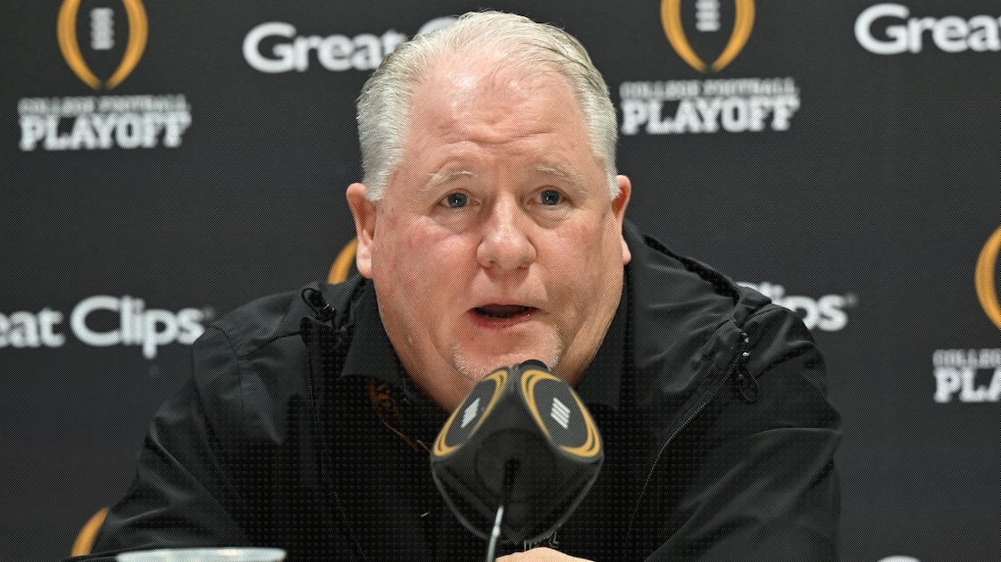 Chip Kelly Wears Hard Hat in Trending Photo amid Northwestern Stadium Construction