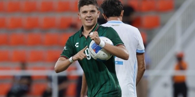 Tahiel Jiménez: quién es la figura de México que convirtió un hat-trick para clasificar a semifinales de los JJCC 2026