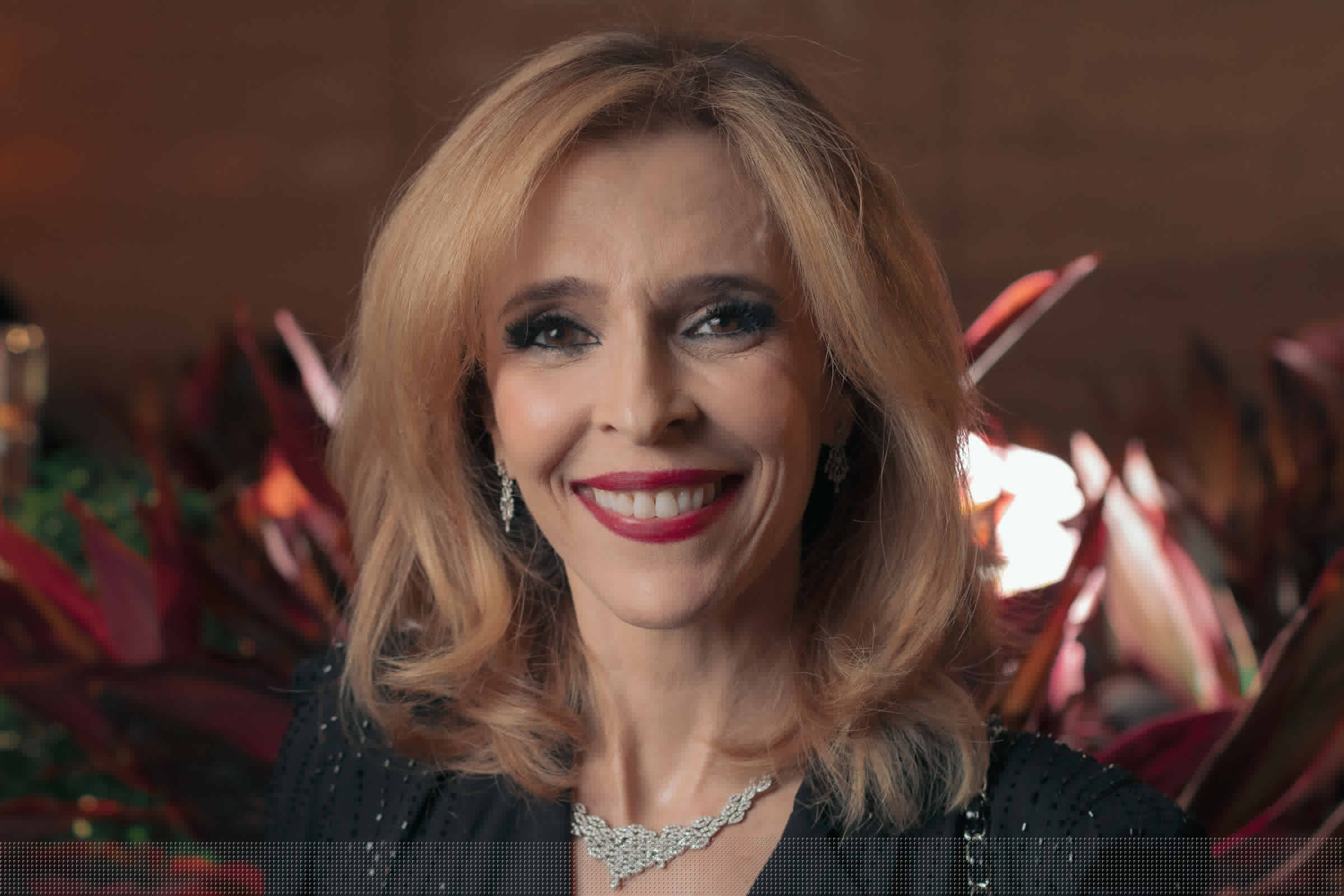 Deborah Evelyn ganha espao aps Carmita aumentar audincia de 'Quem Ama Cuida'
