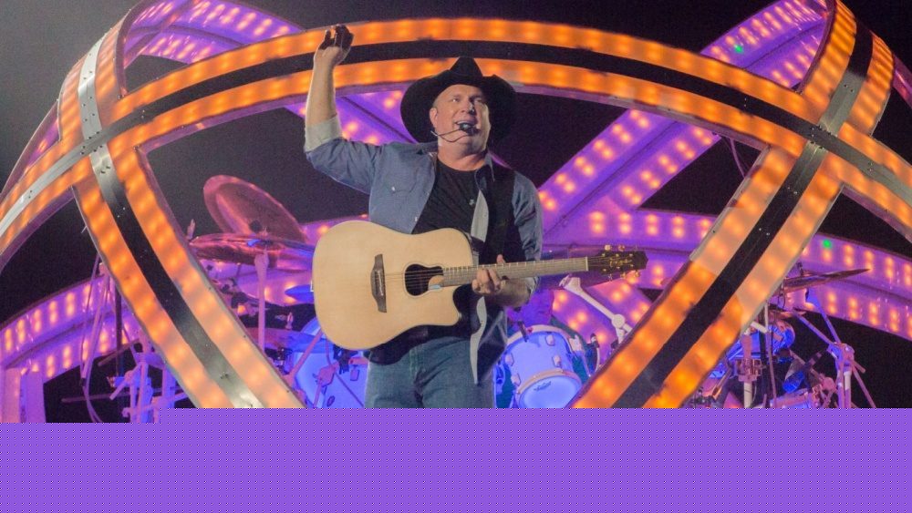 Garth Brooks adds more dates in Chicago on his ‘Blame It All On My Roots’ retro arena tour