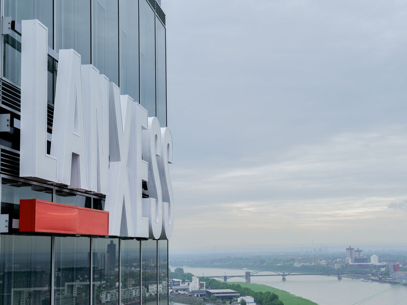 LANXESS increases sales and earnings in the second quarter of 2026