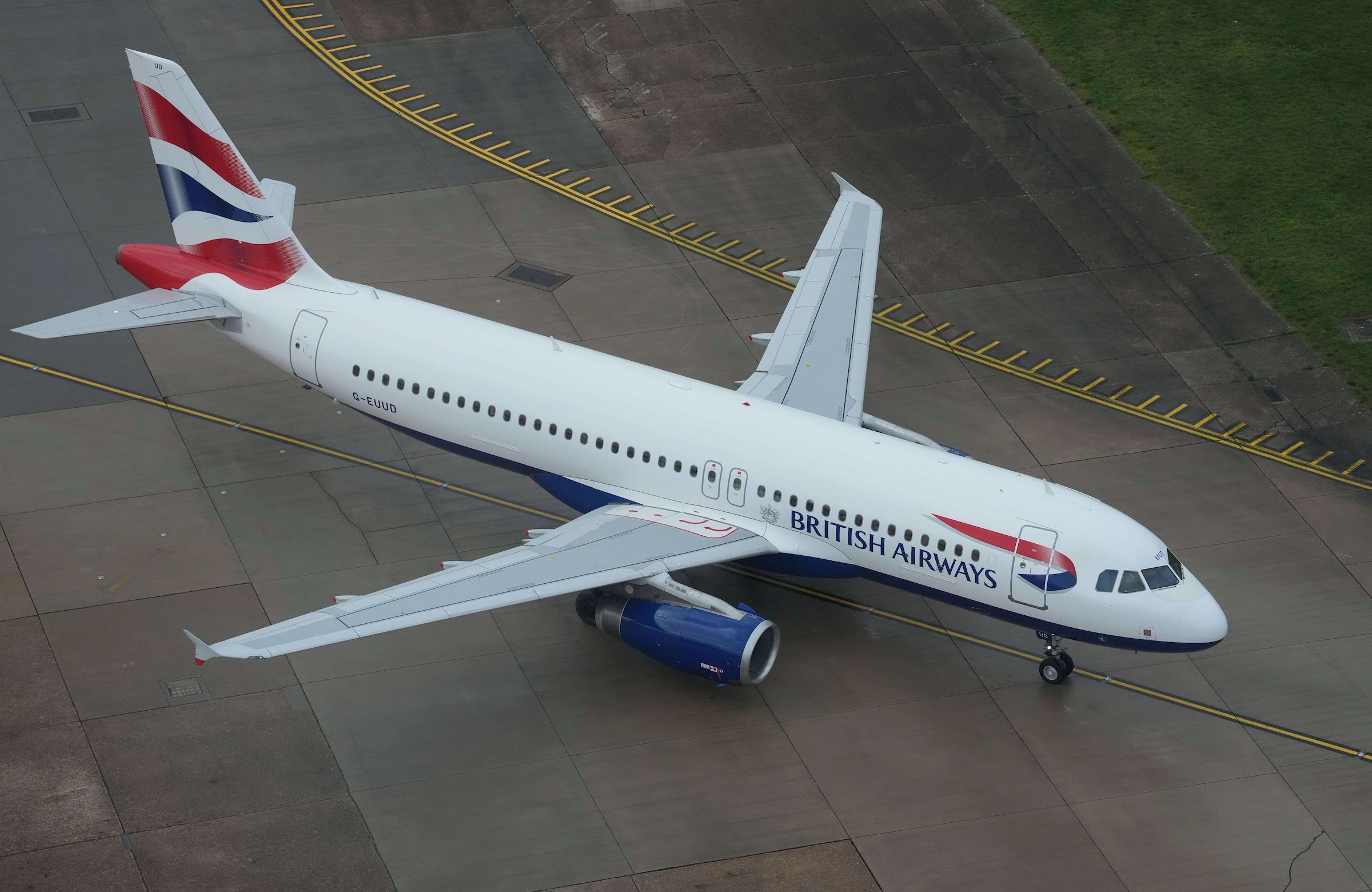 Frayeur à Las Vegas : les images d'un avion de la British Airways qui perd une roue en plein décollage