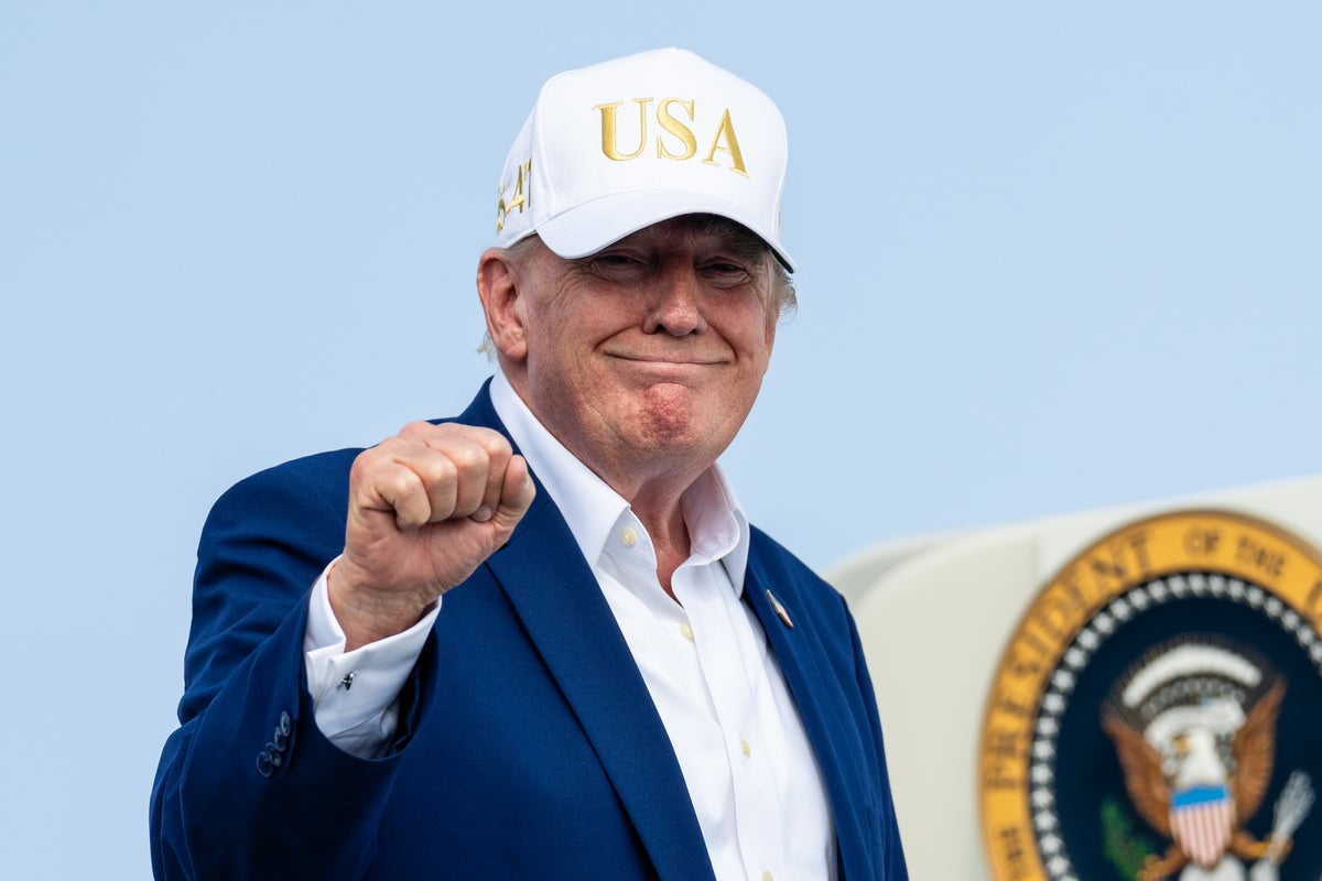 Iran-US war latest: Trump says ‘it always works out’ as plan to reopen Strait of Hormuz stalls and oil prices rise