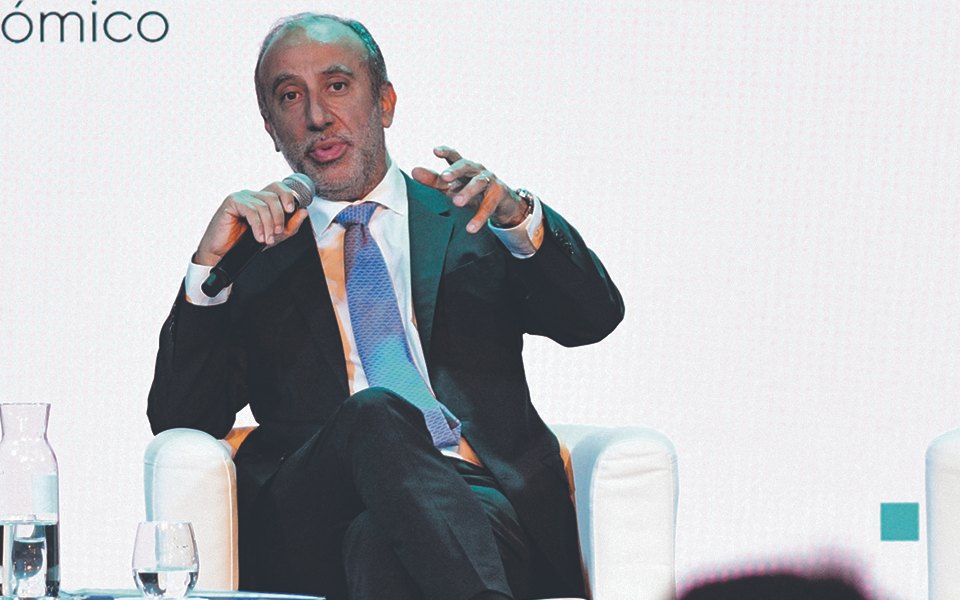 AdC sancionou em 8.200 euros a Associação de Guias Turísticos dos Açores por fixação de preços de honorários