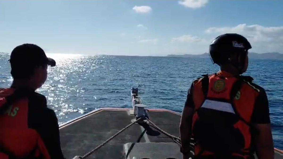 Kebakaran Kapal Putri Yasmin, Tim SAR Kerahkan Helikopter