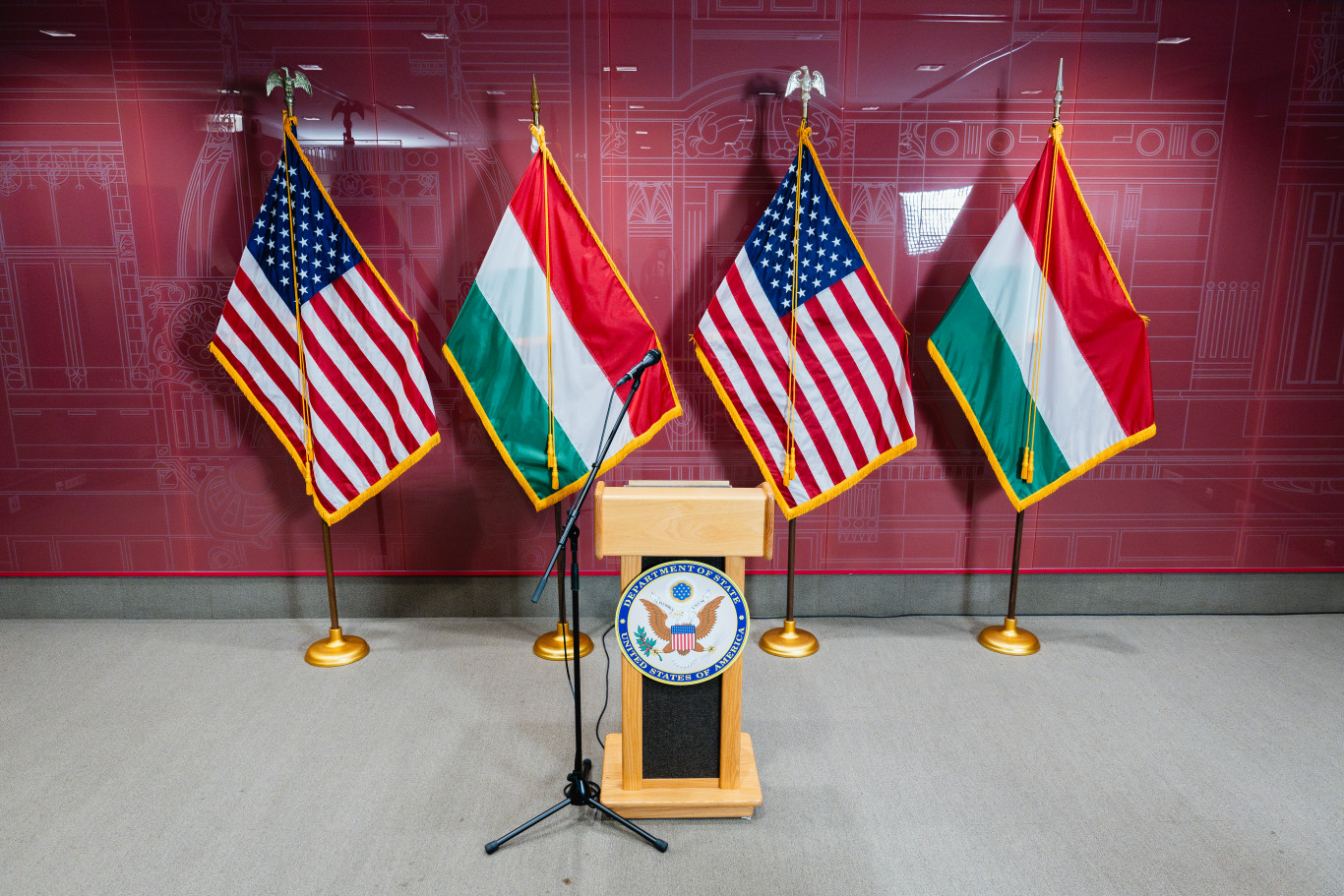 „Elfogadott költségvetés hiányában” nincs aki posztoljon az amerikai nagykövetség Facebook-oldalára