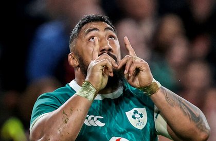 Aki pays price for 'verbal abuse' but he has Ireland's support