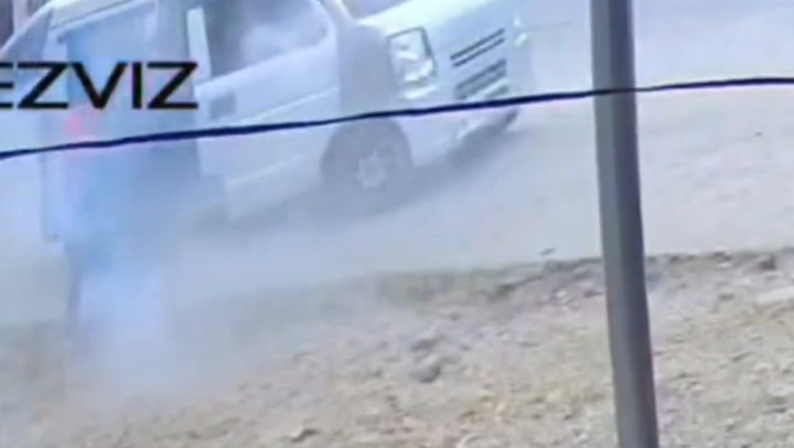 Video shows Philippines mayor narrowly escaping assassination attempt