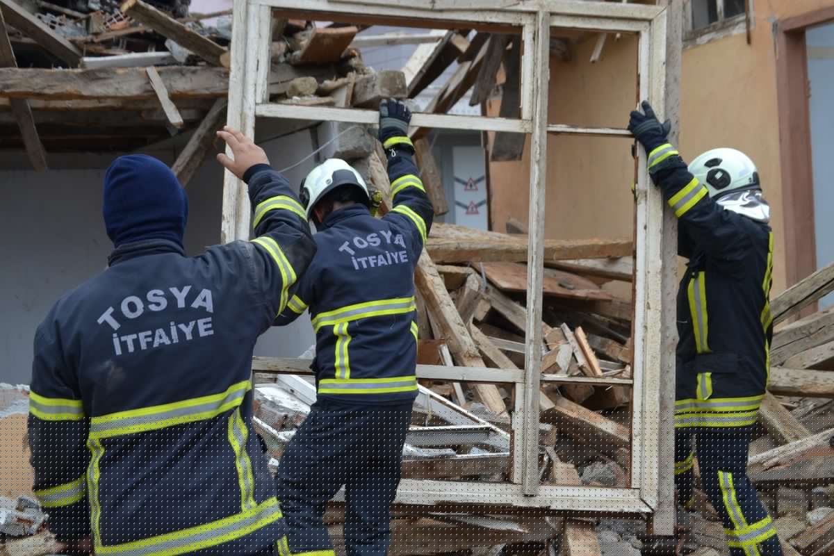 Kastamonu'da 7 Büyüklüğünde Deprem Tatbikatı Gerçekleştirildi