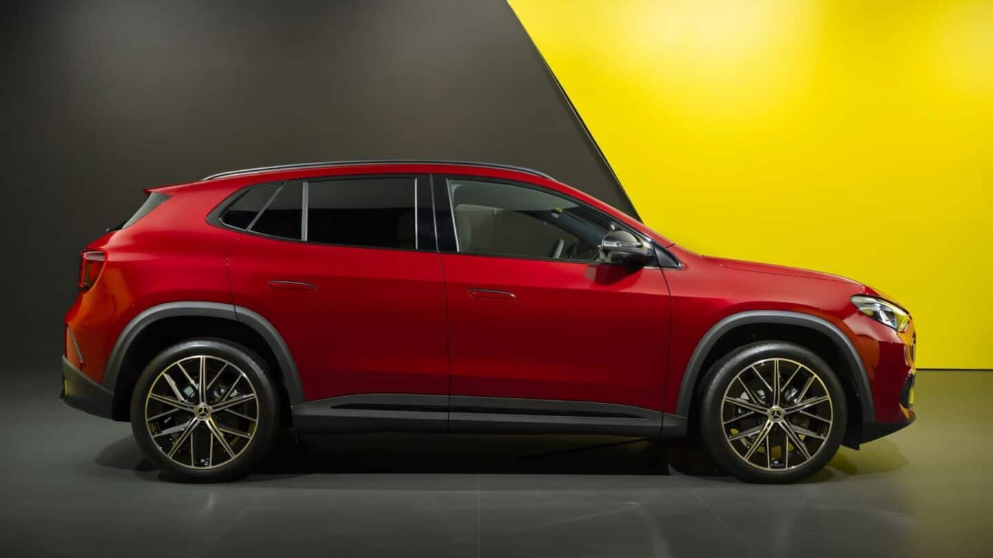 Mercedes reveals new GLA with electric and hybrid powertrains