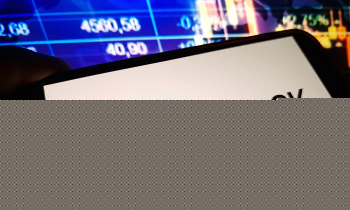 BlackRock Canada Launches ETF That Combines Stocks And Bitcoin