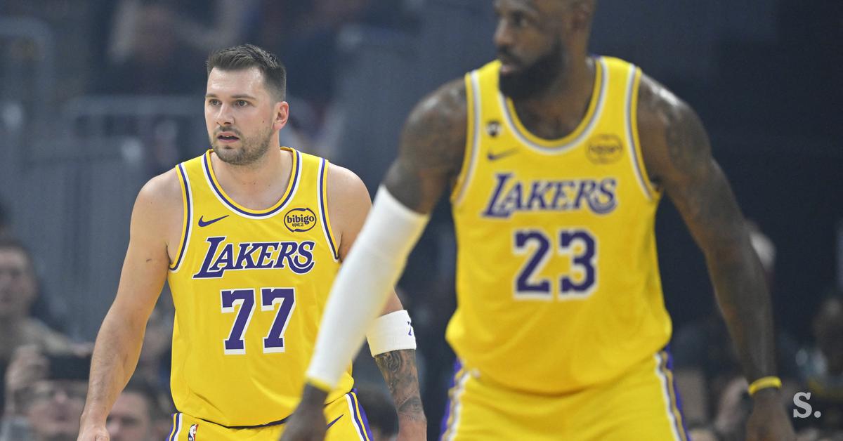 Katastrofa Lakersov v Clevelandu. Dončić prestrašil navijače, se junaško vrnil, a ... #video