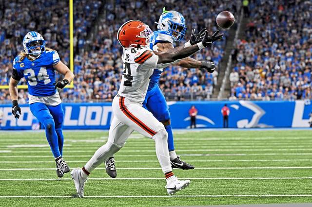 Raymond's big return, 2 St. Brown TD catches propel Lions over Browns