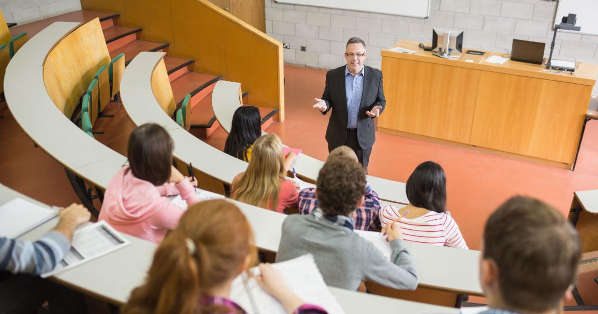 Názory a argumenty: Martin Fendrych: Rektoři varují, pokud nedostanou víc peněz, budou muset odmítnout tisíce studentů (audio)