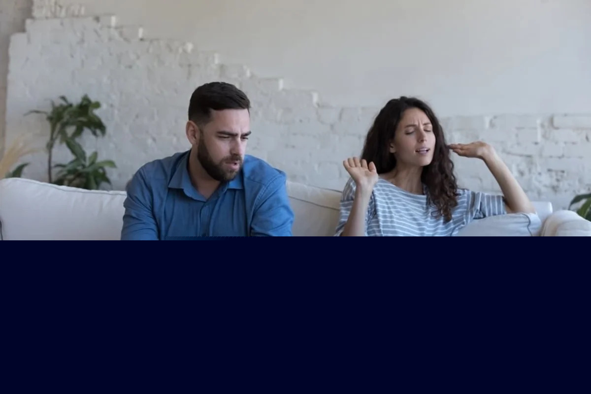 Woman, 29, Says Fiancé Wants Her To Help Pay Off His $22,000 Debt Before Their Wedding — She Feels Pressured Into A Decision That Isn't Hers To Fix