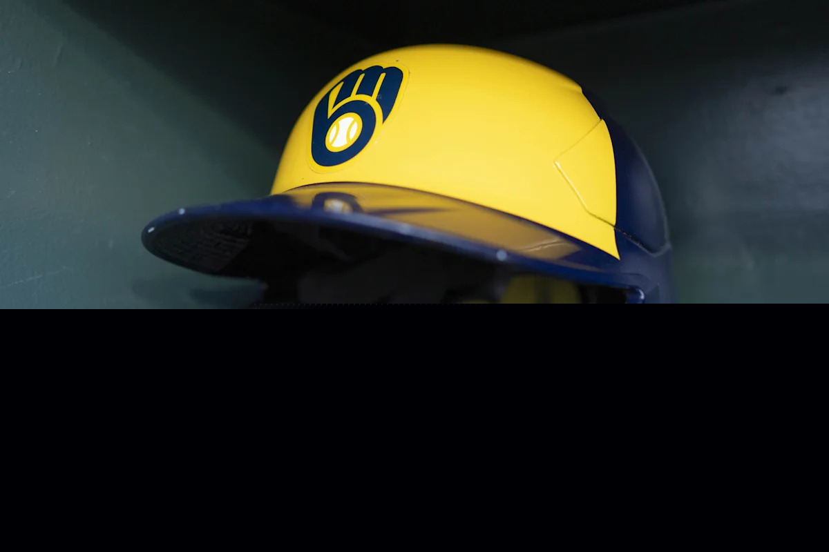Updated Milwaukee Brewers Roster