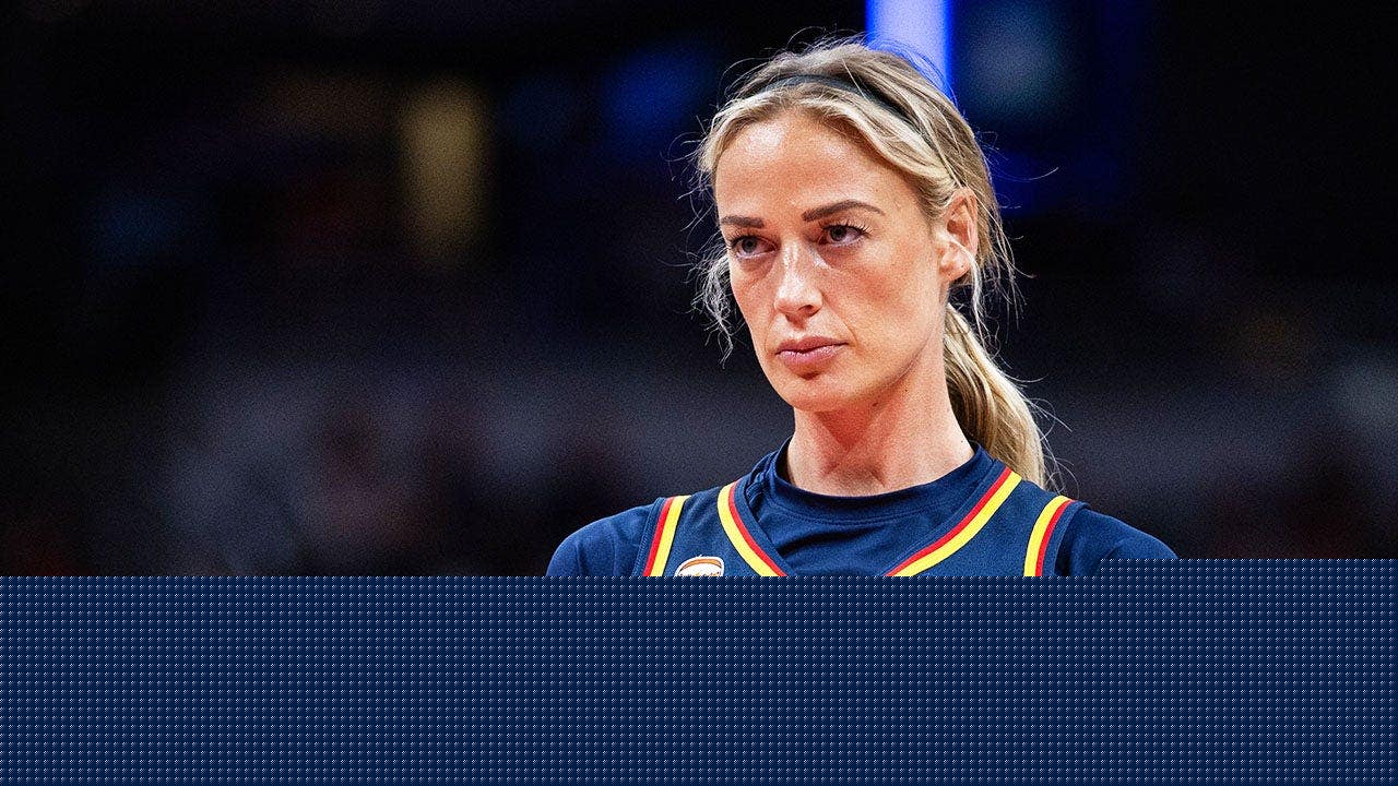 Sophie Cunningham sees support surge after star puts career on line for girls' sports