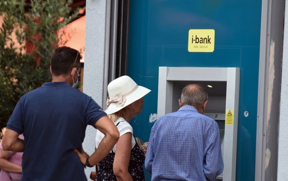 Seven in 10 New Retirement Applications Come From Women