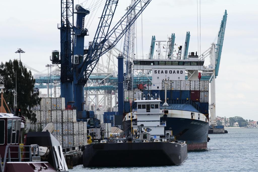 Precios al productor en EEUU suben más de lo esperado
