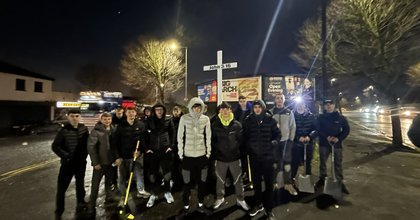 Shankill and Ardoyne youths gather at notorious Belfast interface - to clean it up