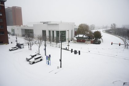 Main roads in Central Arkansas in good shape after snowstorm, neighborhoods a different story