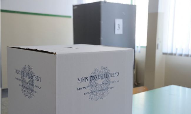 #PoliticaLavoro #Castellammare - Scioglimento del consiglio comunale: focus sugli scrutatori, parentele sospette con i clan