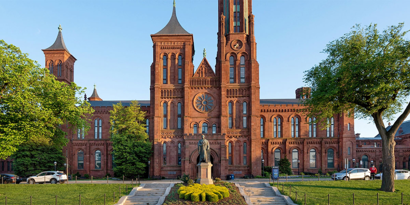 Smithsonian Asian art museum to return three stolen bronzes to India