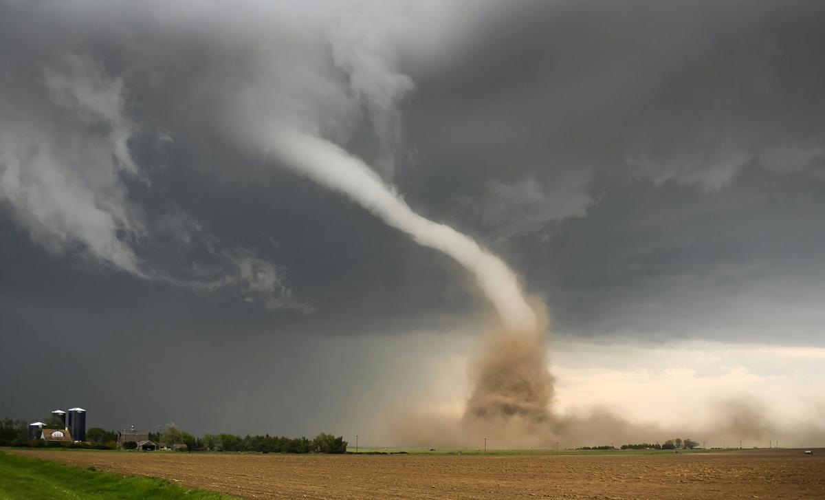 Storm Chasers Warn Missouri Faces Tornado Risk Friday