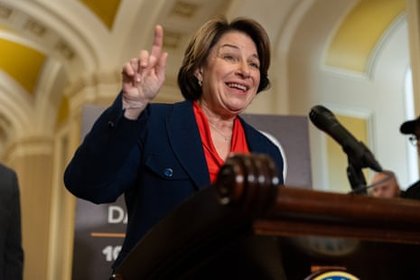 Democratic senator Amy Klobuchar announces run for Minnesota governor