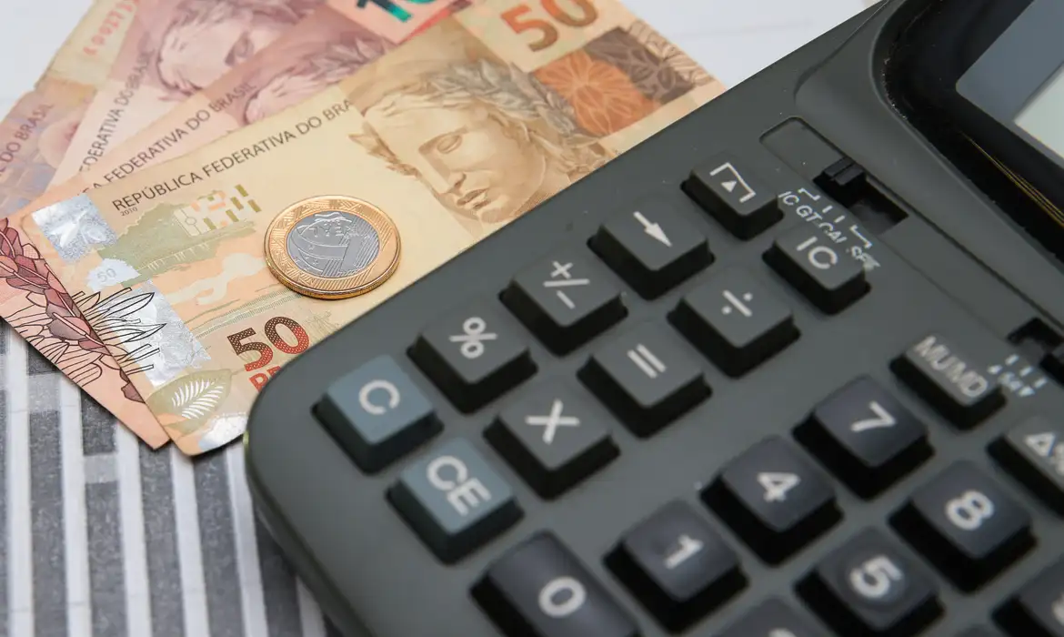 Desenrola Adimplentes entra em vigor nesta segunda (10) com novas regras e bloqueio para apostas