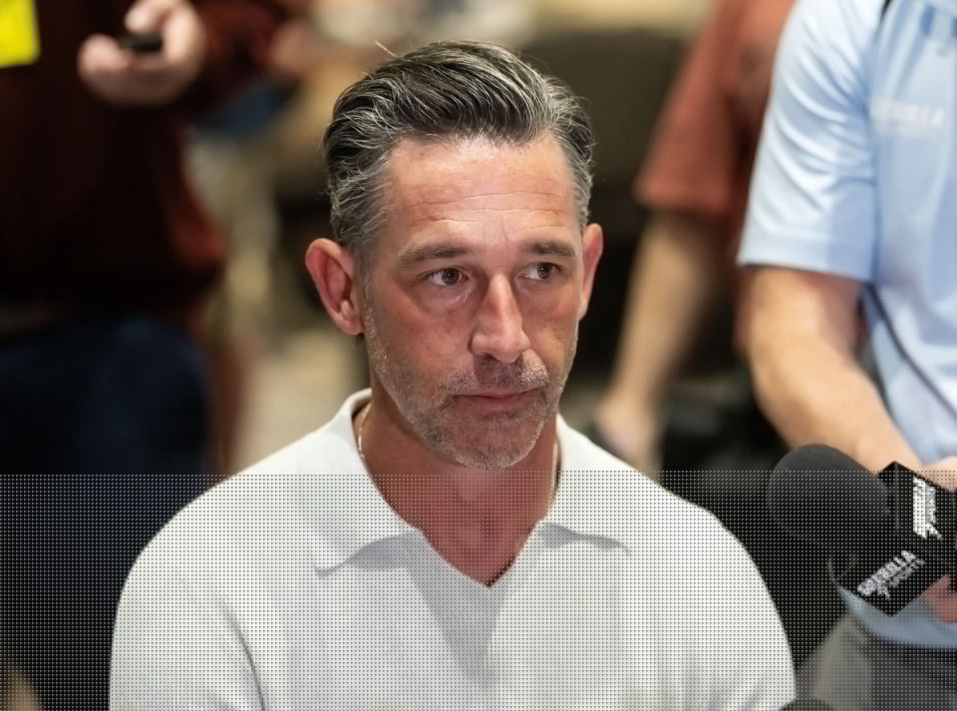 "Why did you not take responsibility for 13 days?" Tony Farmer calls out Kyle Shanahan after 49ers HC admits mistake in horrific car crash