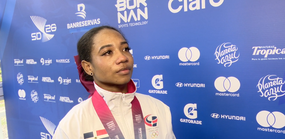 Después de noches de gritos por una lesión, Dahiana Ortiz celebra su oro en pesas