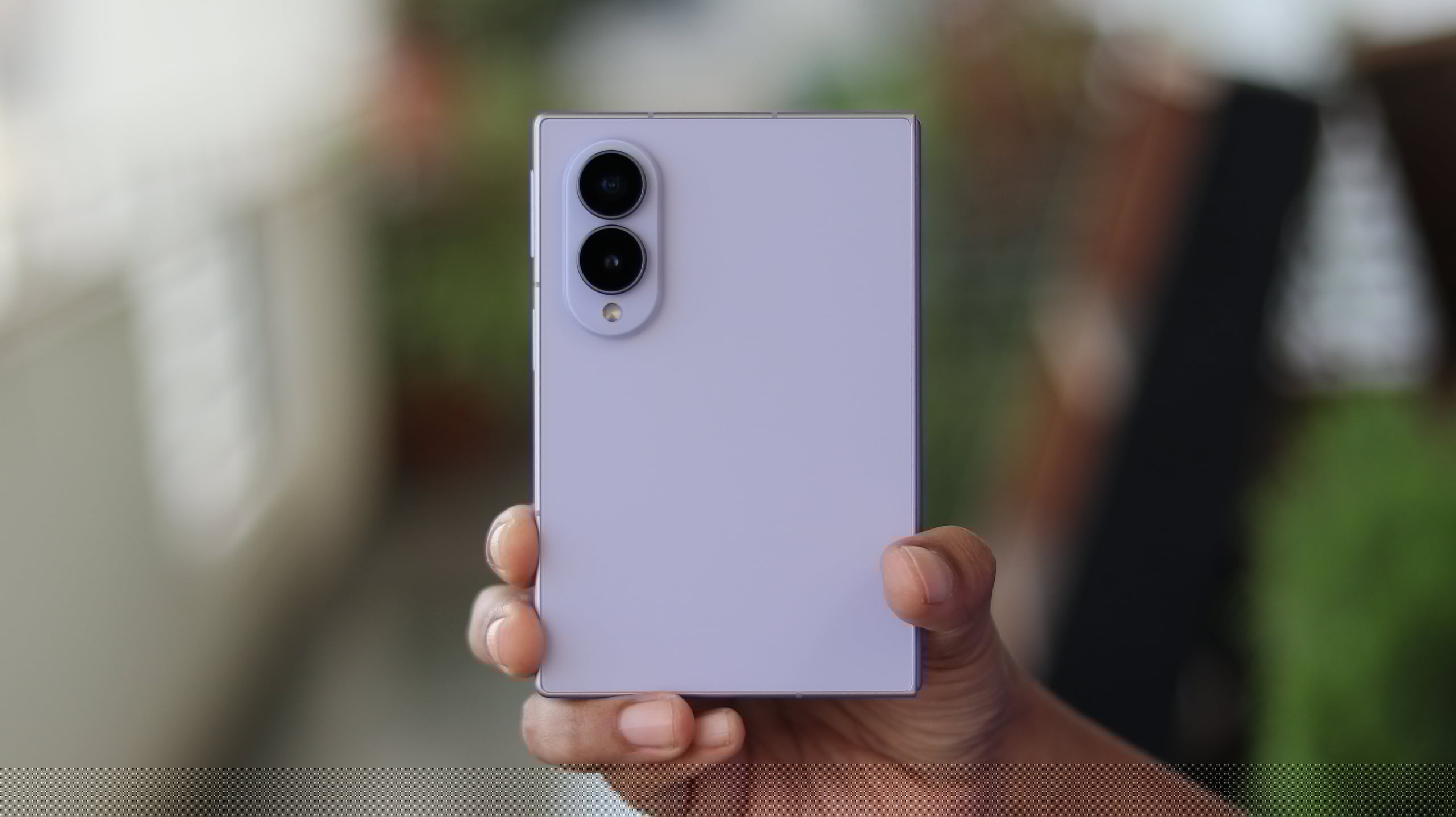 Galaxy Z Fold 8’s durability put to test, and it passes with flying colors